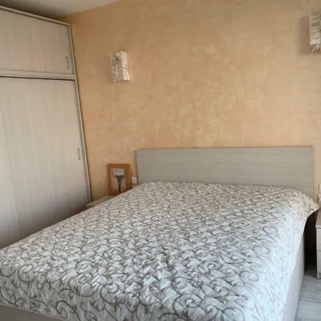 Next To The Beach Apartment *